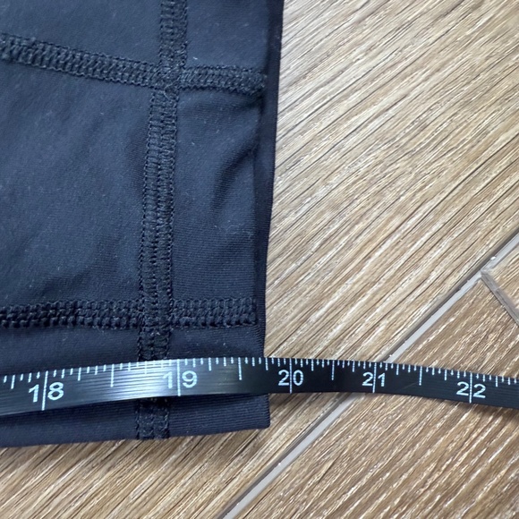 Lululemon Run Your Heart Out Crop Leggings Black 6 Stretch, Pockets, 20" Inseam - Picture 10 of 11